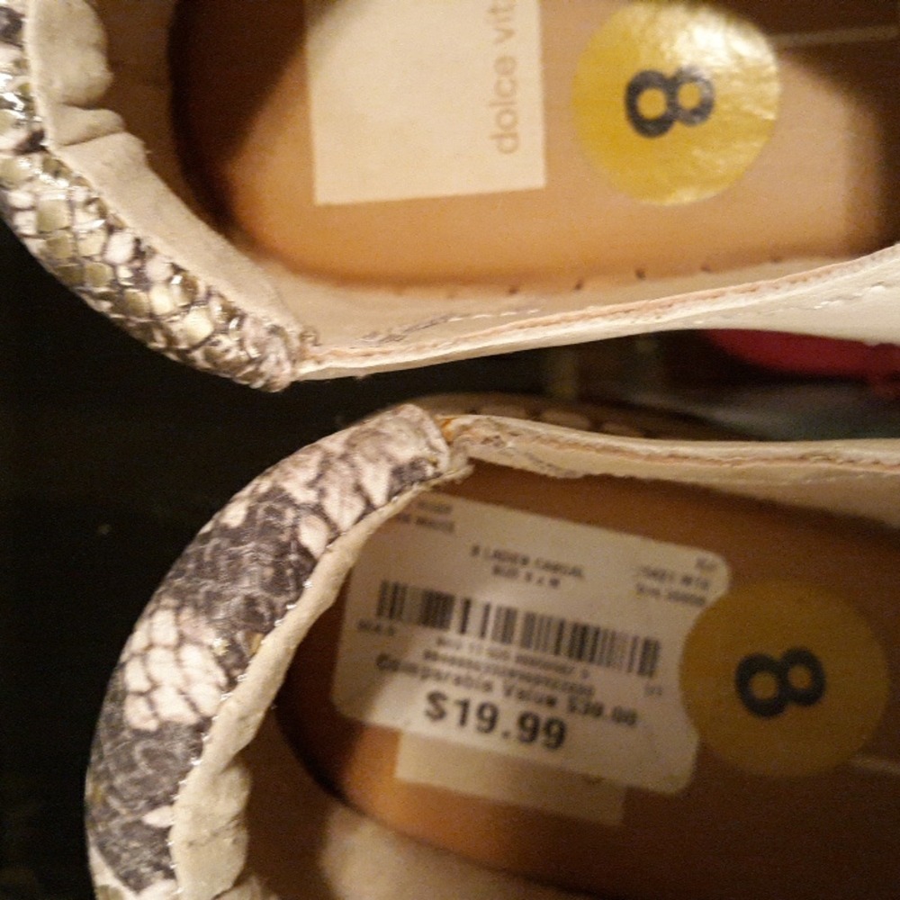 Dolce Vita beige sneaker shoe